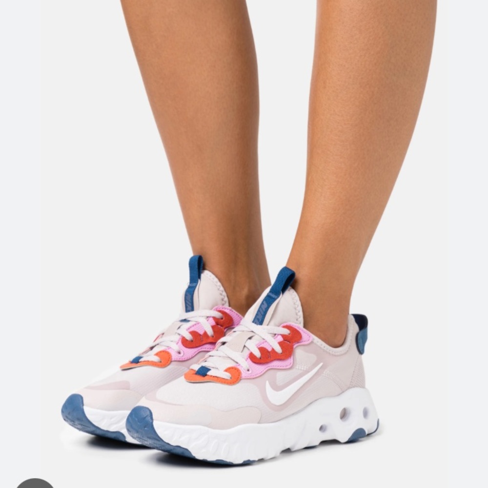 Nike React Art3mis Sneaker